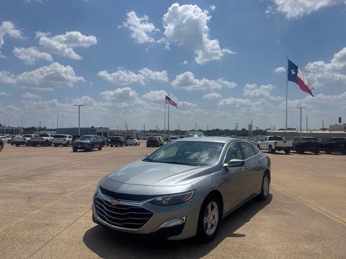 Used 2025 Chevrolet Malibu LS FWD image 7