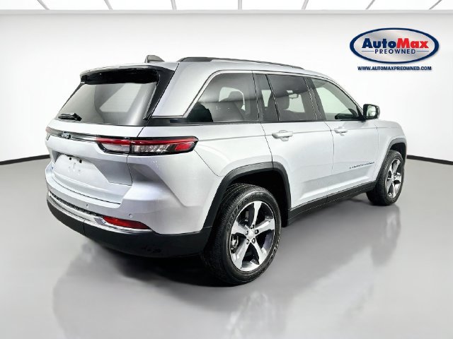 Used 2023 Jeep Grand Cherokee 4WD 4xe image 2