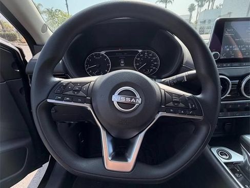 Used 2025 Nissan Sentra SV FWD image 15