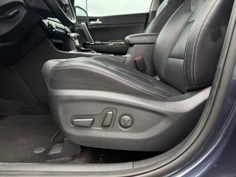 Used 2019 Kia Sportage EX w/ EX Technology Package FWD image 12