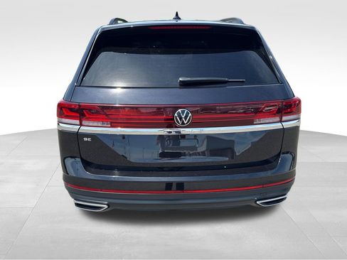 Used 2025 Volkswagen Atlas SE FWD image 5