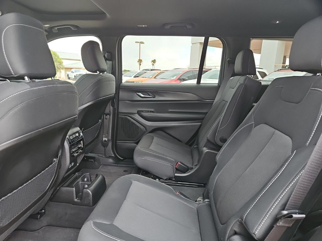 Used 2025 Jeep Grand Cherokee L Laredo w/ Trailer Tow Package AWD/4WD image 22