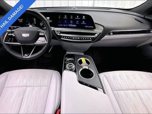 Used 2024 Cadillac Lyriq Sport AWD/4WD image 15
