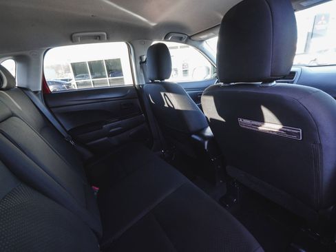 Used 2015 Mitsubishi Outlander Sport ES image 32