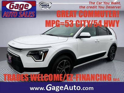 Used 2025 Kia Niro LX