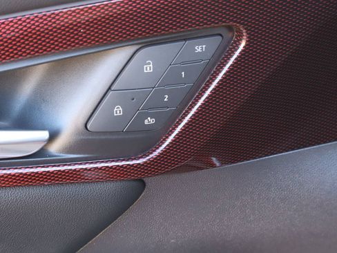 Used 2024 Chevrolet Traverse RS FWD image 23