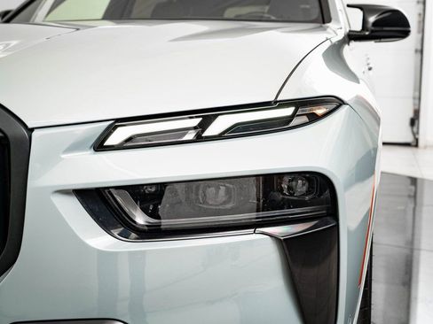 Used 2023 BMW X7 M60i w/ Executive Package image 15