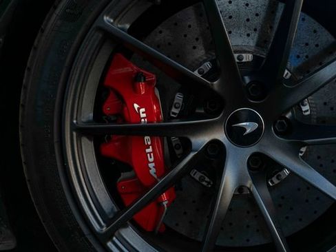 Used 2019 McLaren 720S Performance image 32