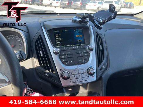 Used 2017 Chevrolet Equinox LS image 6