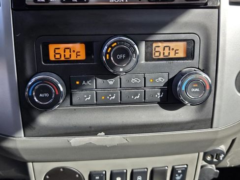 Used 2020 Nissan Frontier SV w/ Midnight Edition Floor Mats image 17