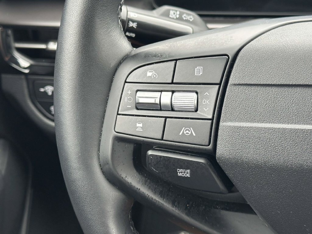 Used 2026 Kia Sportage EX FWD image 20