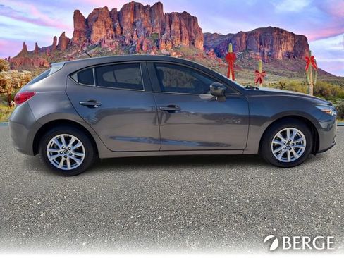 Used 2018 MAZDA MAZDA3 Sport image 8
