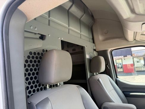 Used 2018 Nissan NV 2500 S RWD image 17