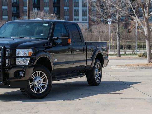 Used 2015 Ford F250 King Ranch w/ FX4 Off-Road Package image 9