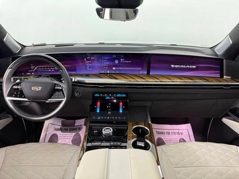 Used 2025 Cadillac Escalade Sport Platinum AWD/4WD image 27