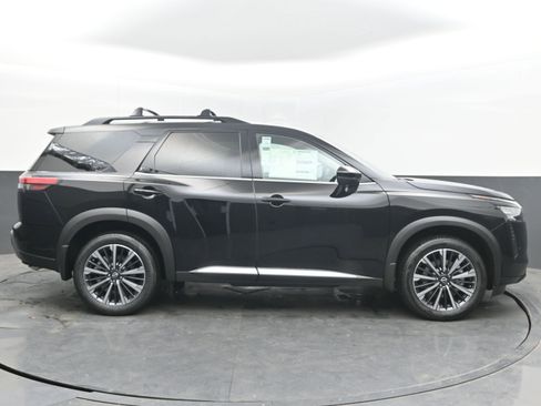 New 2026 Nissan Pathfinder Platinum AWD/4WD image 8