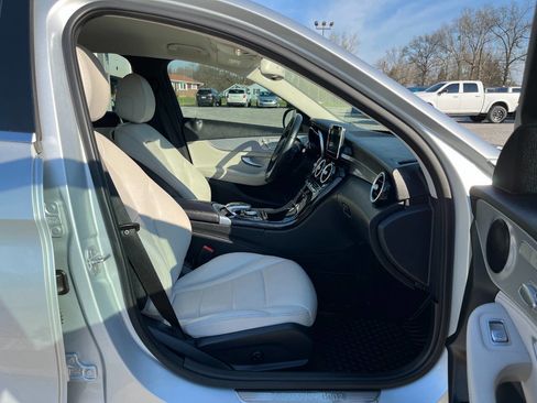 Used 2016 Mercedes-Benz C 300 4MATIC Sedan image 10