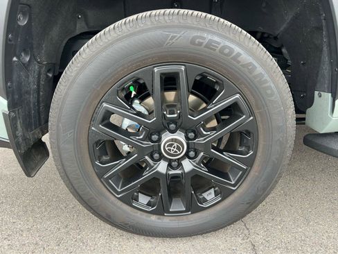 Used 2025 Toyota Sequoia 4WD image 15