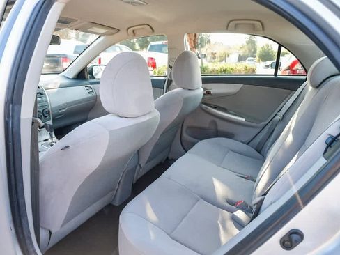 Used 2011 Toyota Corolla LE image 19