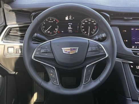 New 2025 Cadillac XT5 Premium Luxury FWD image 11
