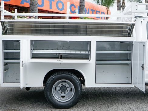 Used 2022 Ford F350 XL w/ Power Equipment Group image 11