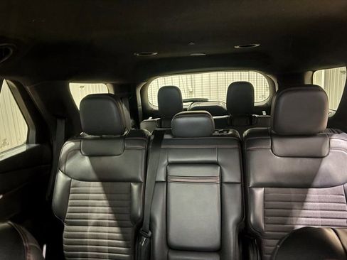 Used 2025 Ford Explorer ST-Line w/ ST-Line Street Pack image 23