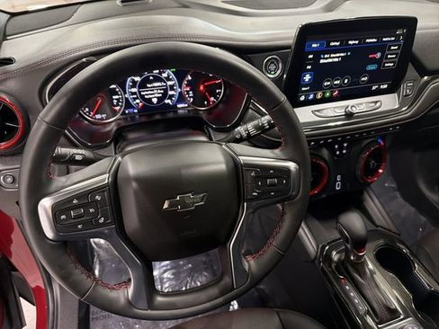 Certified 2025 Chevrolet Blazer RS w/ Enhanced Convenience Package image 17