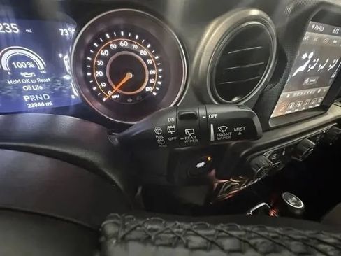 Used 2023 Jeep Wrangler Unlimited Sport AWD/4WD image 27