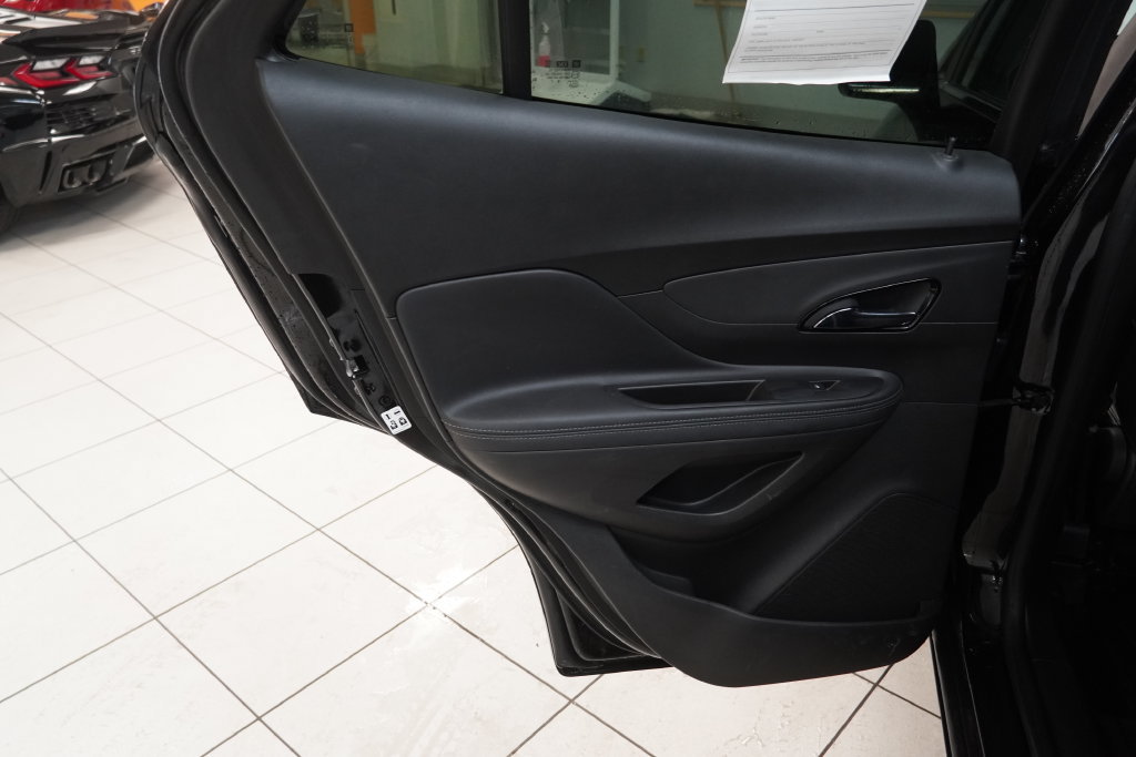 Used 2020 Buick Encore Preferred AWD/4WD image 19
