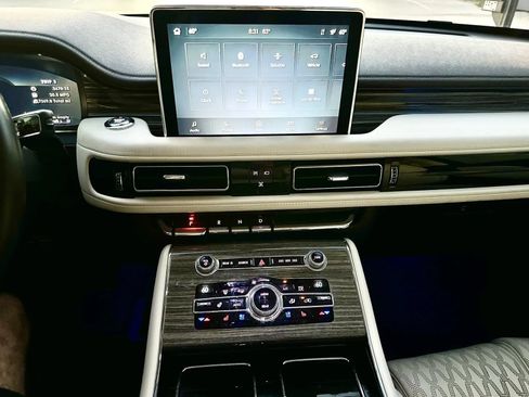 Used 2020 Lincoln Aviator Black Label AWD/4WD image 25