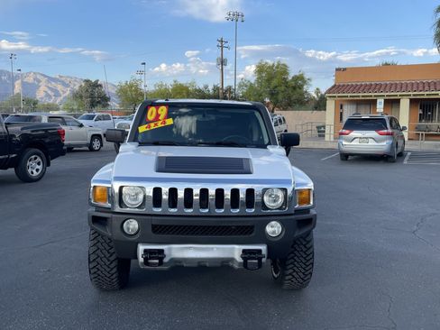 Used 2009 HUMMER H3 Luxury AWD/4WD image 8