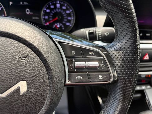 Used 2022 Kia Forte GT-Line w/ GT-Line Technology Package FWD image 17