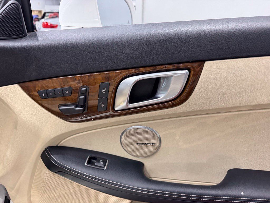 Used 2016 Mercedes-Benz SLK 350 image 36