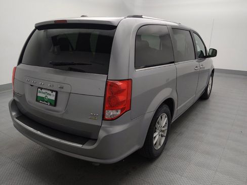 Used 2019 Dodge Grand Caravan SXT FWD image 9