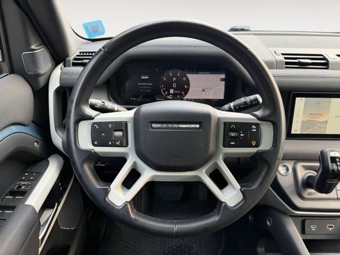 Used 2023 Land Rover Defender 110 X-Dynamic SE image 21