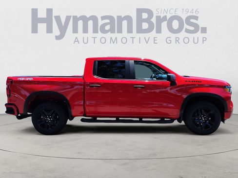 Used 2022 Chevrolet Silverado 1500 Custom w/ Rally Edition AWD/4WD image 2