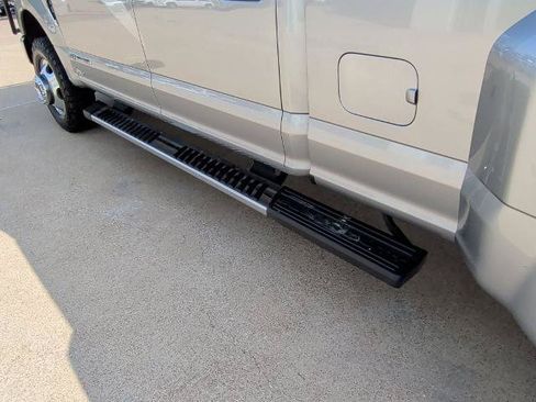 Certified 2022 Ford F350 Lariat w/ Lariat Value Package AWD/4WD image 37