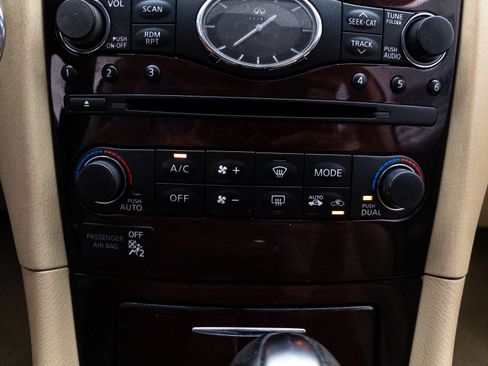 Used 2017 INFINITI QX50 2WD w/ Deluxe Touring Package image 22