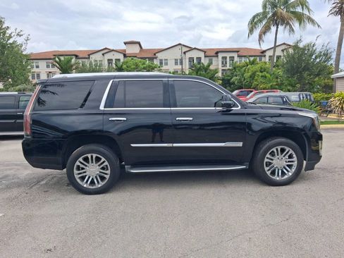 Used 2016 Cadillac Escalade 2WD image 9