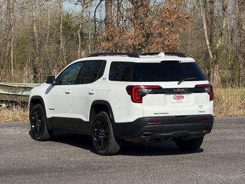 Used 2023 GMC Acadia SLE w/ Driver Convenience Package image 6