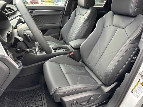 New 2025 Audi Q3 2.0T Premium image 21