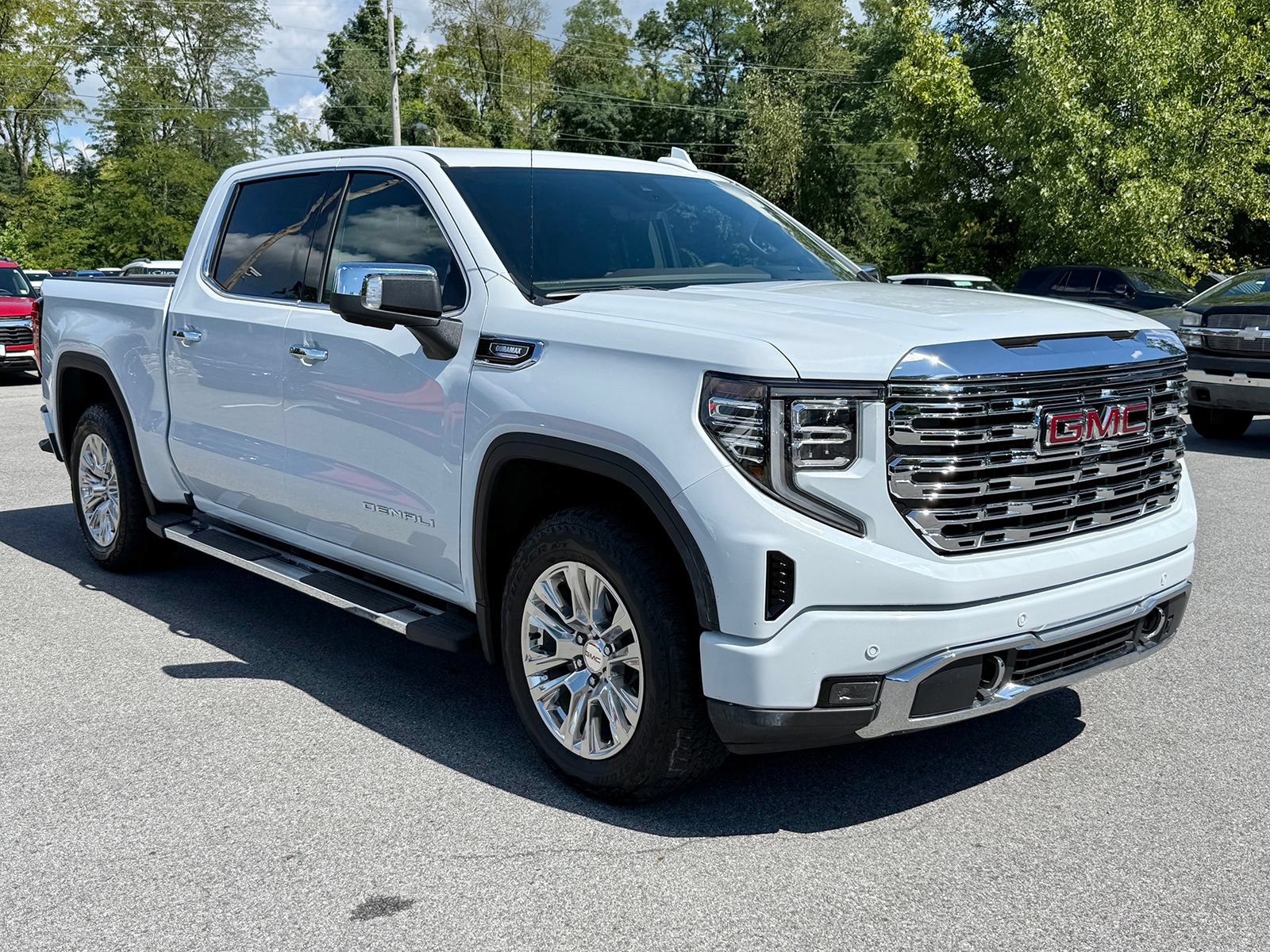 Certified 2026 GMC Sierra 1500 Denali w/ Technology Package AWD/4WD image 1