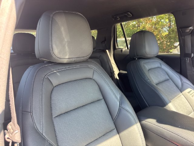 Used 2025 Chevrolet Equinox LT w/ Convenience Package II AWD/4WD image 25