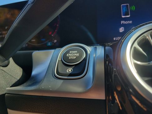 Certified 2025 Mercedes-Benz GLB 250 image 27