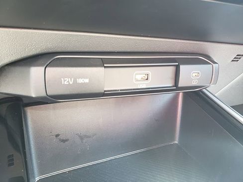 Certified 2024 Kia Niro LX image 27