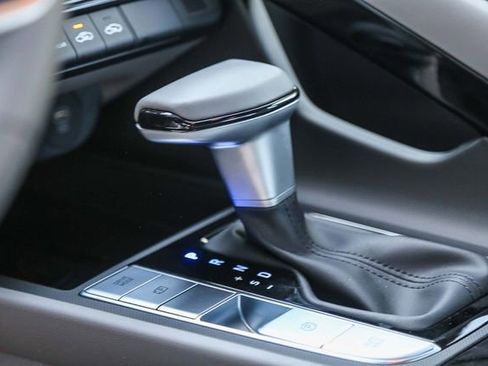 New 2025 Hyundai Elantra SEL FWD image 25