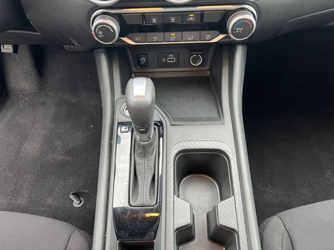 Used 2025 Nissan Sentra S image 39