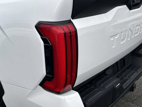 Used 2023 Toyota Tundra SR5 w/ SR5 Premium Package AWD/4WD image 9
