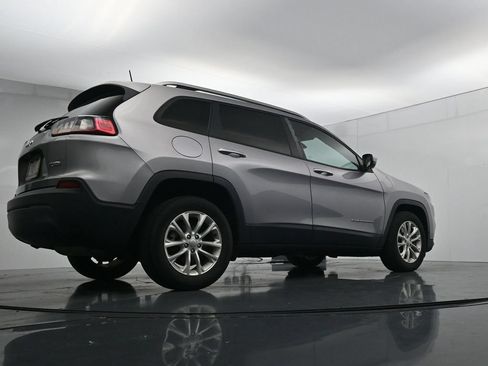 Used 2020 Jeep Cherokee Latitude FWD image 23