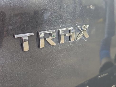 Used 2019 Chevrolet Trax LT FWD image 28